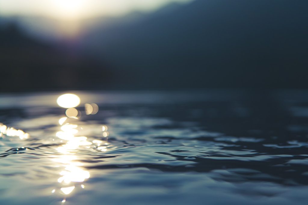water, wallpaper hd, sunlight-6706894.jpg